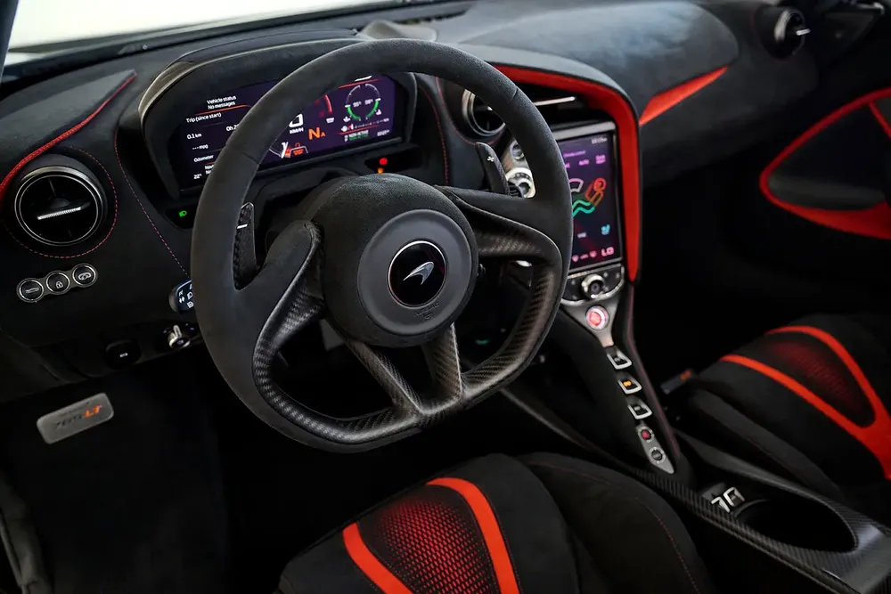 McLaren 765LT Spider - GCC Specs - Lease to Own Avaiable - Image 19