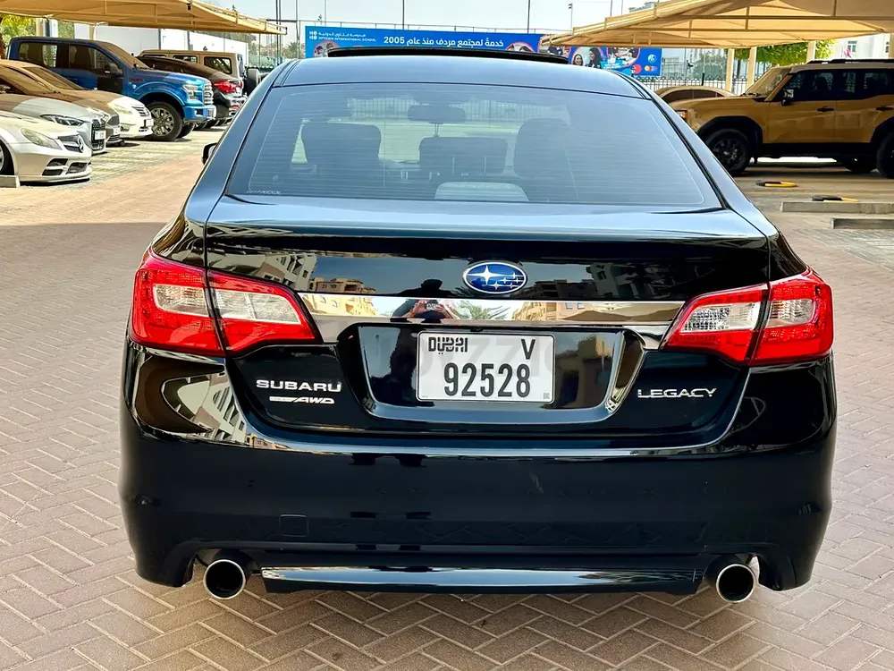 2017 Subaru Legacy Premium GCC Specs - Excellent Condition - Image 5