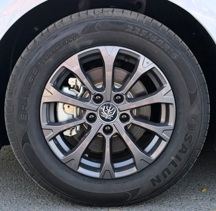 BYD Qin L DM-i (Plug In Hybrid) EV range 80km 2025 Model with Smart Drive Brand New - Image 15