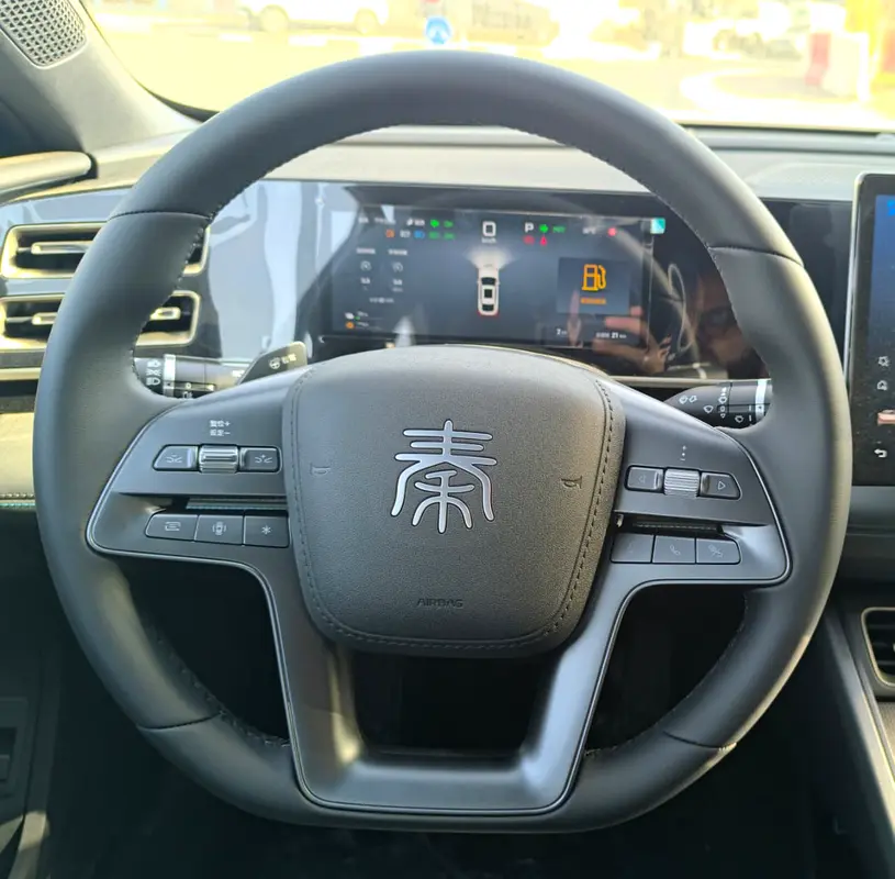 BYD Qin L DM-i (Plug In Hybrid) EV range 80km 2025 Model with Smart Drive Brand New - Image 6
