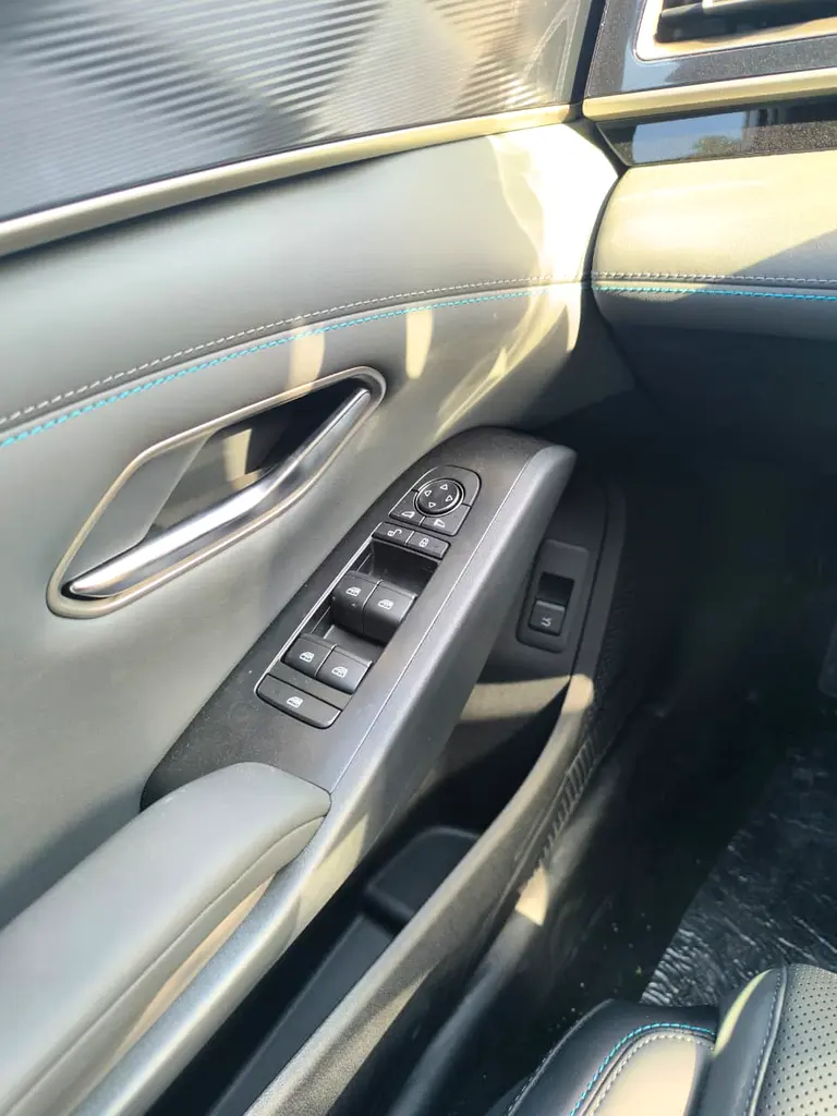 BYD Qin L DM-i (Plug In Hybrid) EV range 80km 2025 Model with Smart Drive Brand New - Image 8