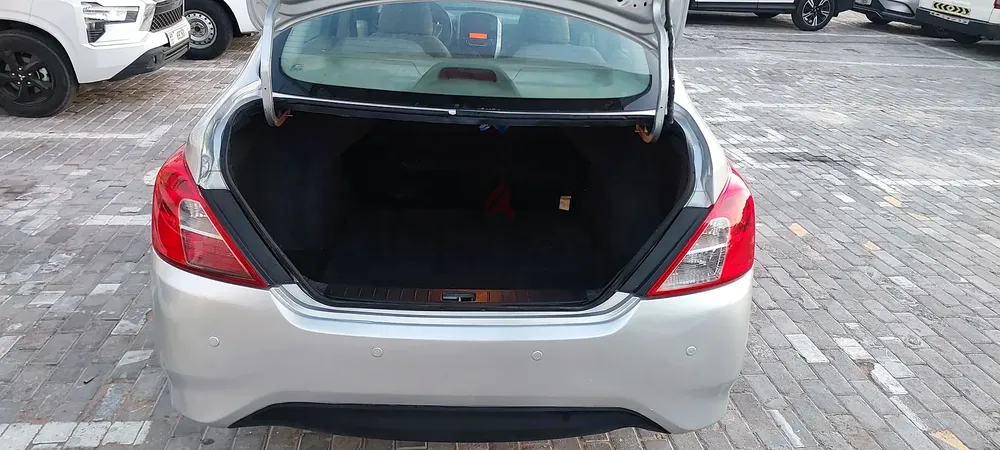 Nissan Sunny 2020 | GCC specification | Accident Free | No mechanical issues | In good condition - Image 7