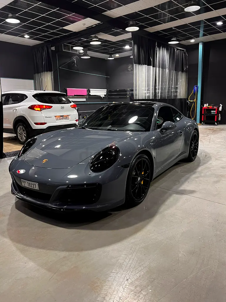 Pristine Porsche 911 Carrera S 2017 | GCC Specs | Low Mileage - Image 5
