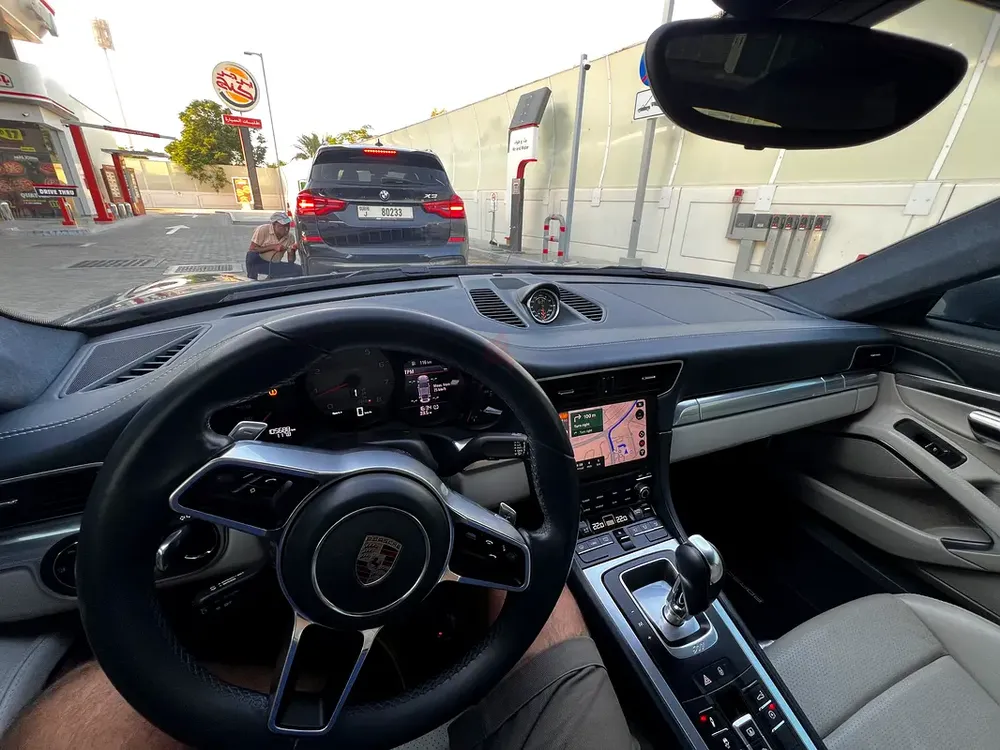 Pristine Porsche 911 Carrera S 2017 | GCC Specs | Low Mileage - Image 8