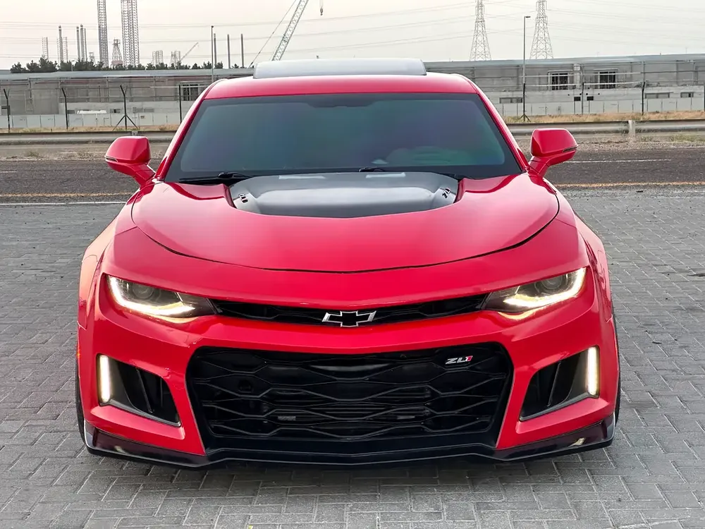 Chevrolet Camaro ZL1 2018 GCC V8 6.2L supercharger first owner in perfect conditions - Image 8