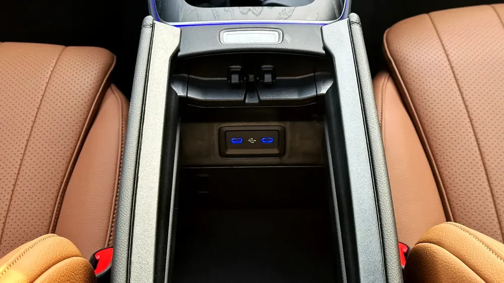 Mercedes-Benz E-Class E 200 (2026) - Korean Specs - Image 13