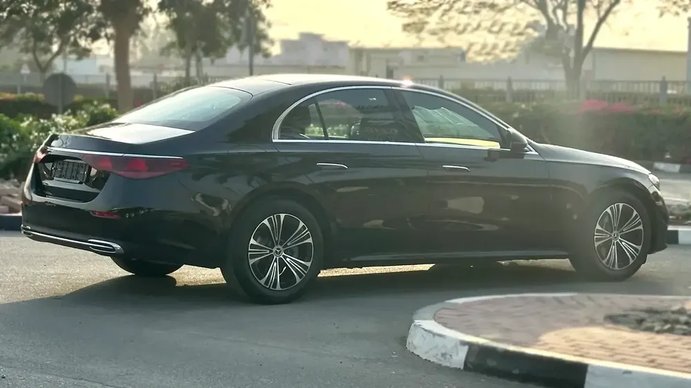 Mercedes-Benz E-Class E 200 (2026) - Korean Specs - Image 5