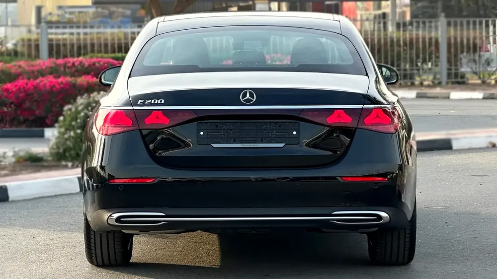 Mercedes-Benz E-Class E 200 (2026) - Korean Specs - Image 6