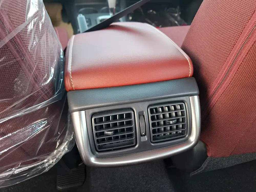Toyota Hilux SR5 2.7L 2025 AT White Petrol Key Digital AC (Export Only) - Image 10