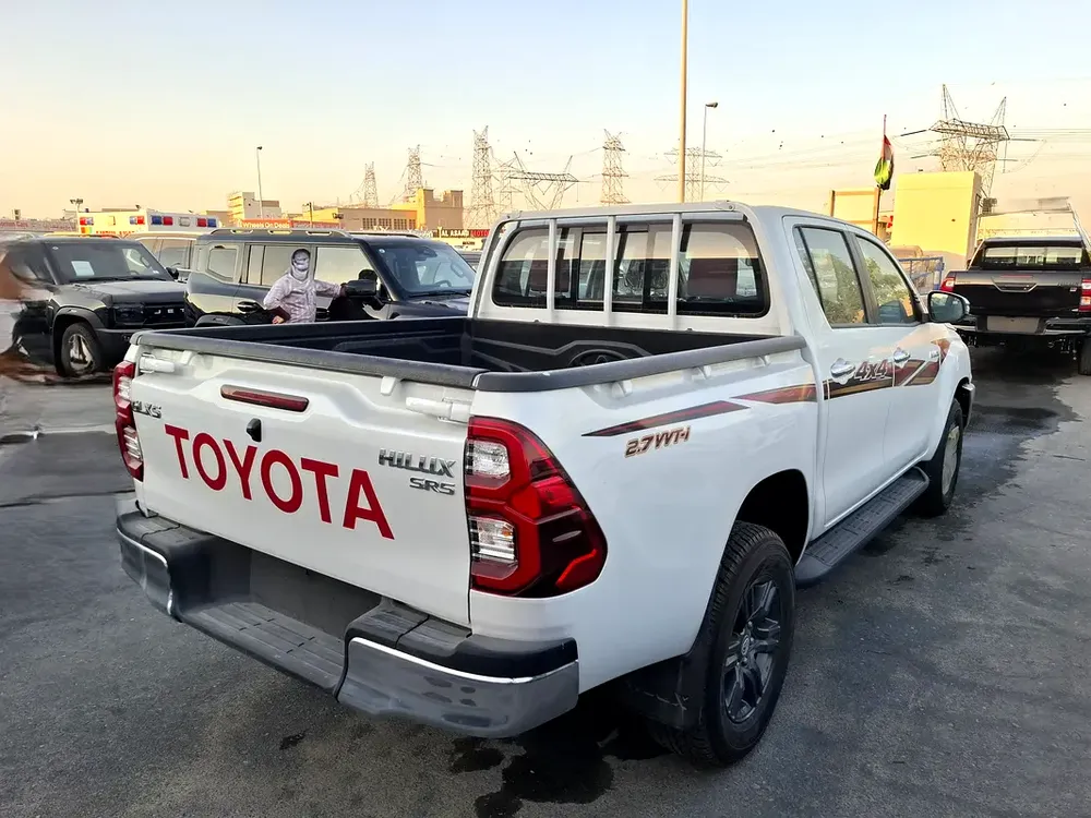 Toyota Hilux SR5 2.7L 2025 AT White Petrol Key Digital AC (Export Only) - Image 16