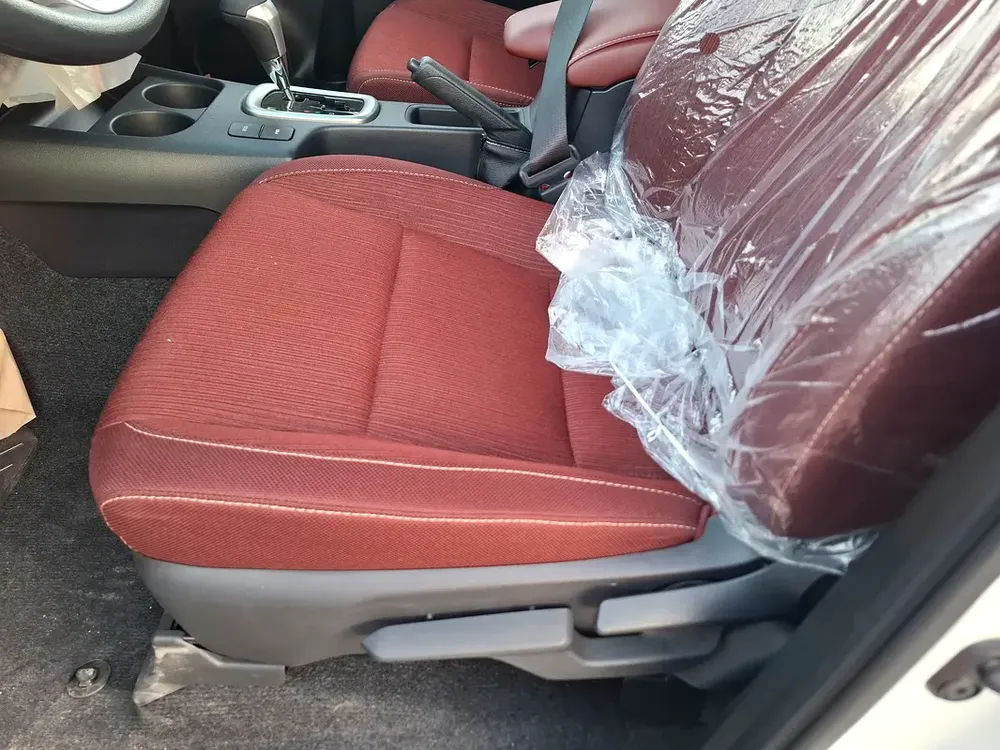 Toyota Hilux SR5 2.7L 2025 AT White Petrol Key Digital AC (Export Only) - Image 8
