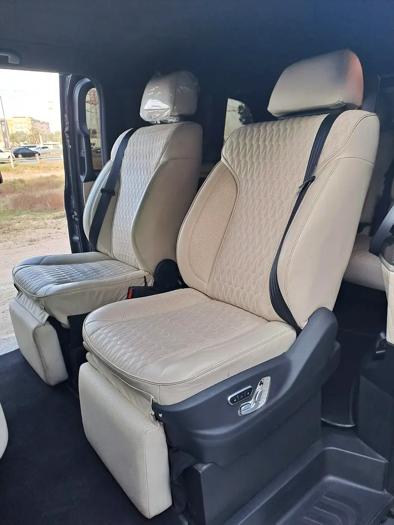 MERCDDES V250 GCC 2023 MAYBACH KIT VIP 58000 KM NO ACCIDENT VERY CLEAN CAR - Image 19