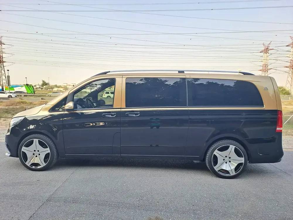 MERCDDES V250 GCC 2023 MAYBACH KIT VIP 58000 KM NO ACCIDENT VERY CLEAN CAR - Image 8