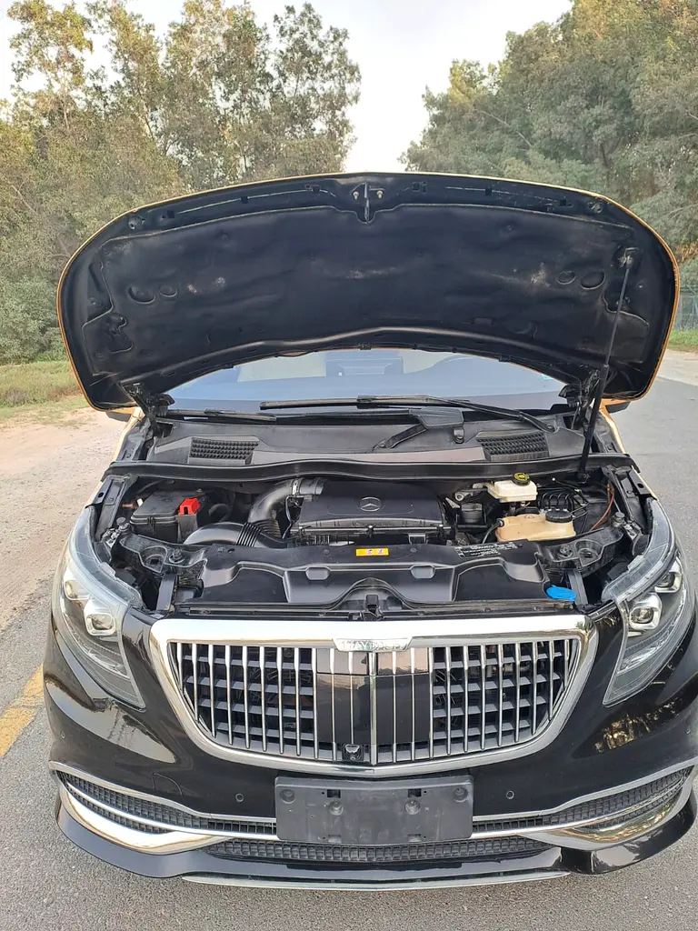 MERCDDES V250 GCC 2023 MAYBACH KIT VIP 58000 KM NO ACCIDENT VERY CLEAN CAR - Image 9