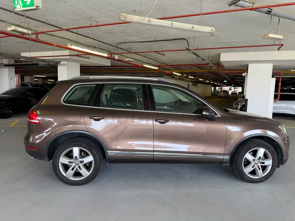 Volkswagen Touareg SE V6 2012 | First Owner | GCC Specs | Well Maintain - Image 4
