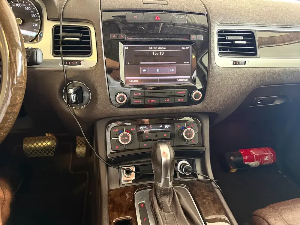 Volkswagen Touareg SE V6 2012 | First Owner | GCC Specs | Well Maintain - Image 6