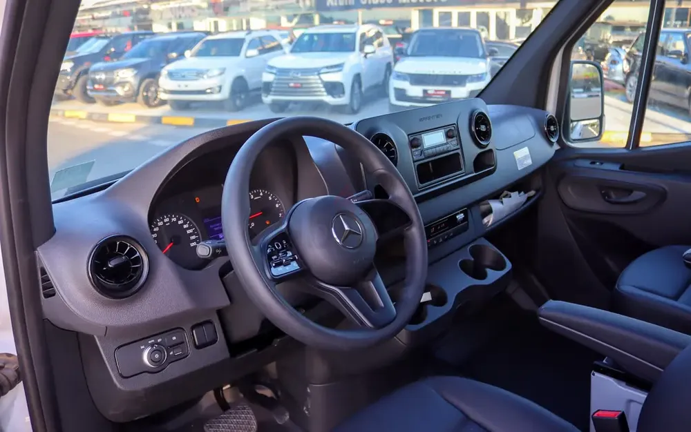 MERCEDES SPRINTER 2019 MODEL ZERO KM DRIVEN - Image 11