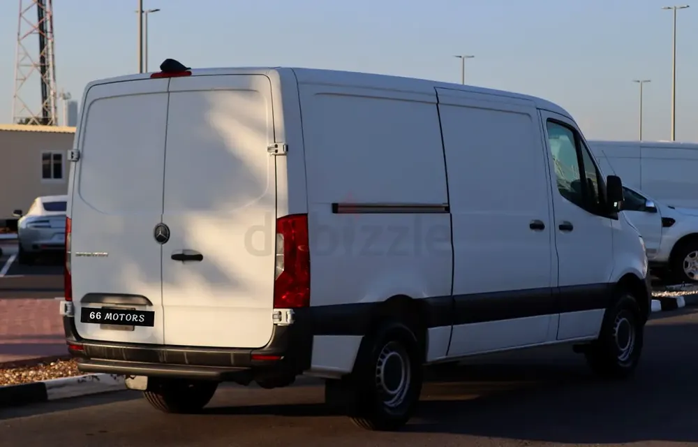 MERCEDES SPRINTER 2019 MODEL ZERO KM DRIVEN - Image 4