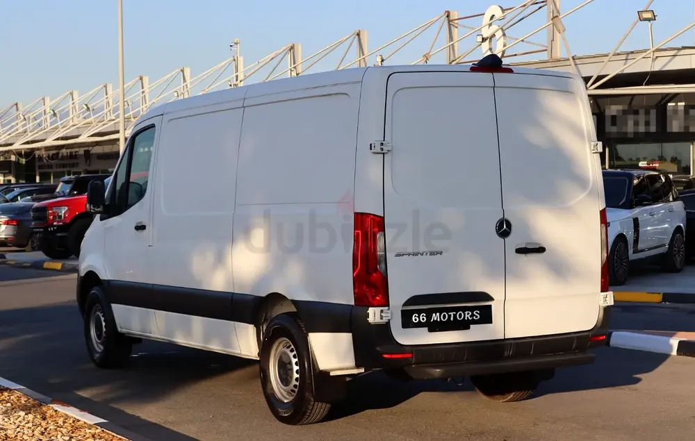 MERCEDES SPRINTER 2019 MODEL ZERO KM DRIVEN - Image 5