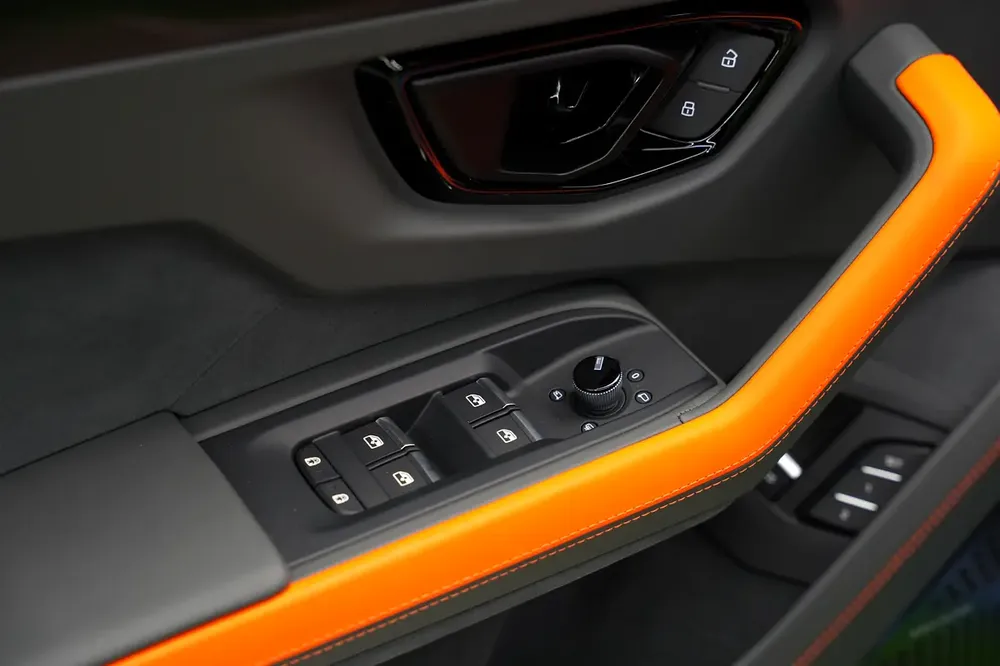 Lamborghini Urus SE 2025 - Brand New Hybrid Performance - Image 10