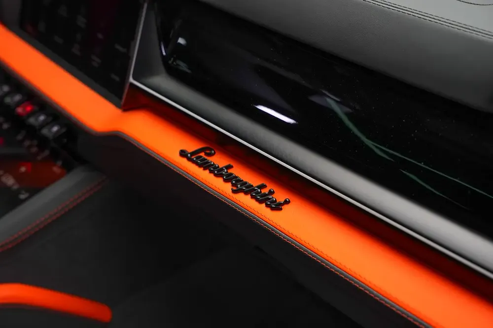 Lamborghini Urus SE 2025 - Brand New Hybrid Performance - Image 11