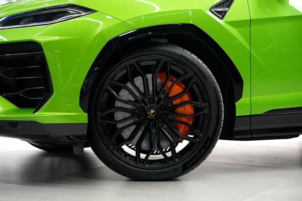 Lamborghini Urus SE 2025 - Brand New Hybrid Performance - Image 15