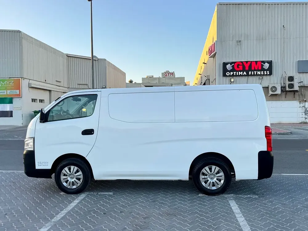 Nissan Urvan NV350 2018 GCC Specs - Well Maintained - Image 6