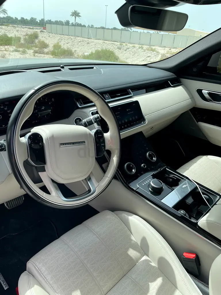 Land Rover Range Rover Velar P250 HSE | GCC Specs | Low Mileage - Image 7