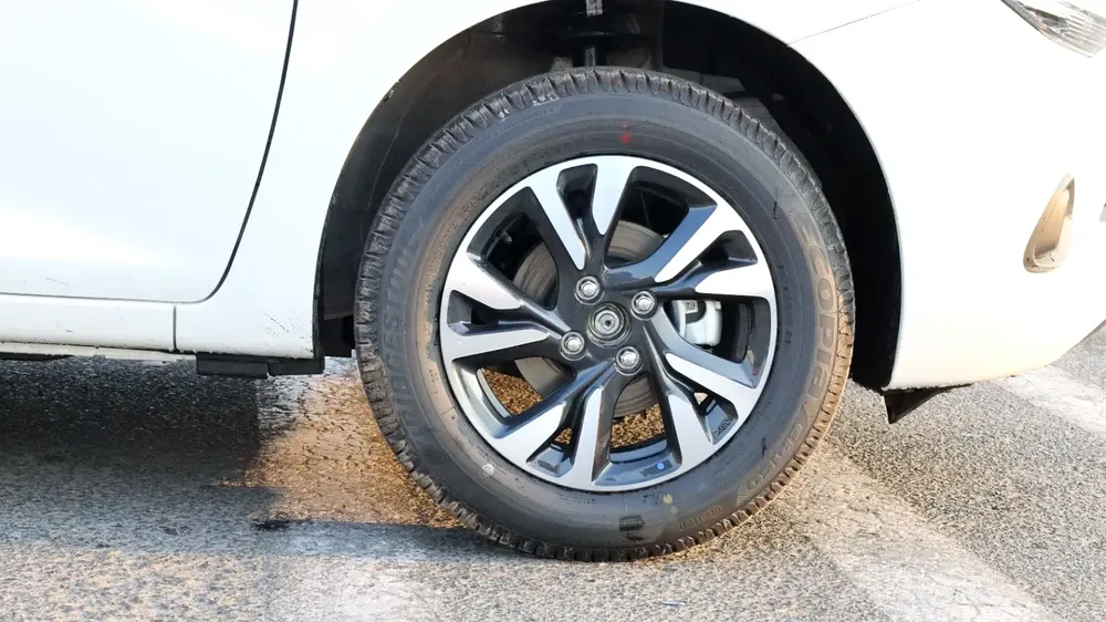 SUZUKI SWIFT GLX 1.2L Dual tone - Image 9