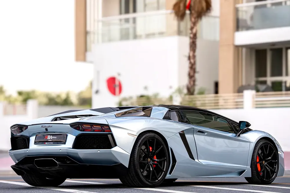 2015 Lamborghini Aventador LP 700-4 Roadster - Image 4