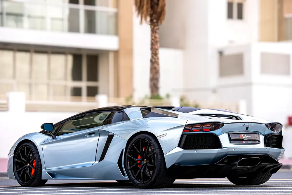 2015 Lamborghini Aventador LP 700-4 Roadster - Image 6