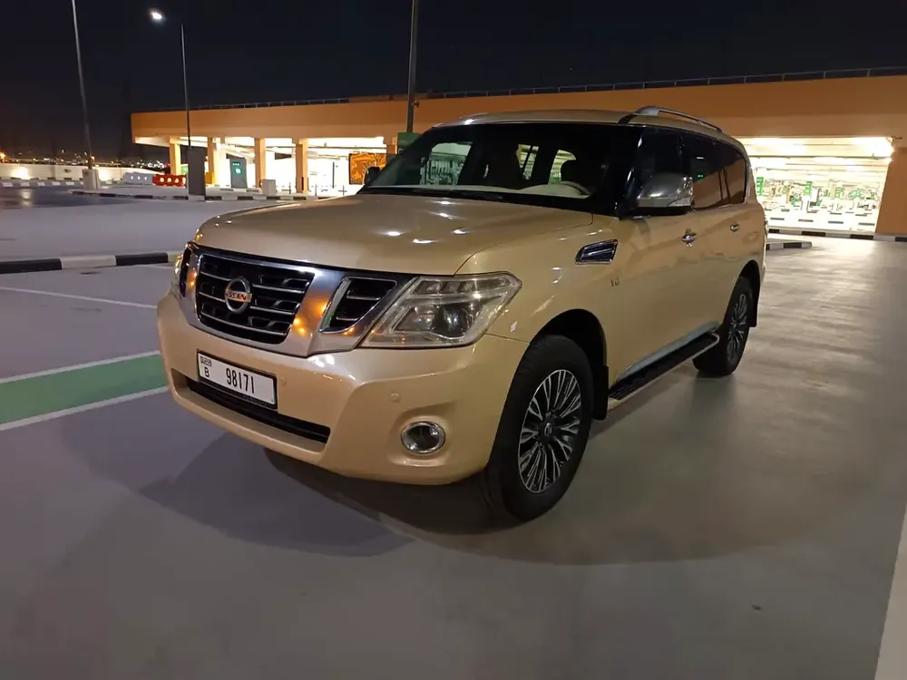 Nissan petrol gcc car model 2014 - Image 13