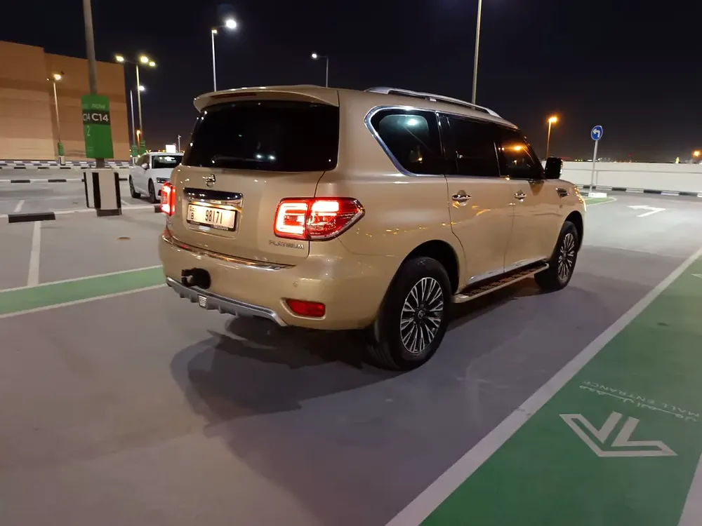 Nissan petrol gcc car model 2014 - Image 4