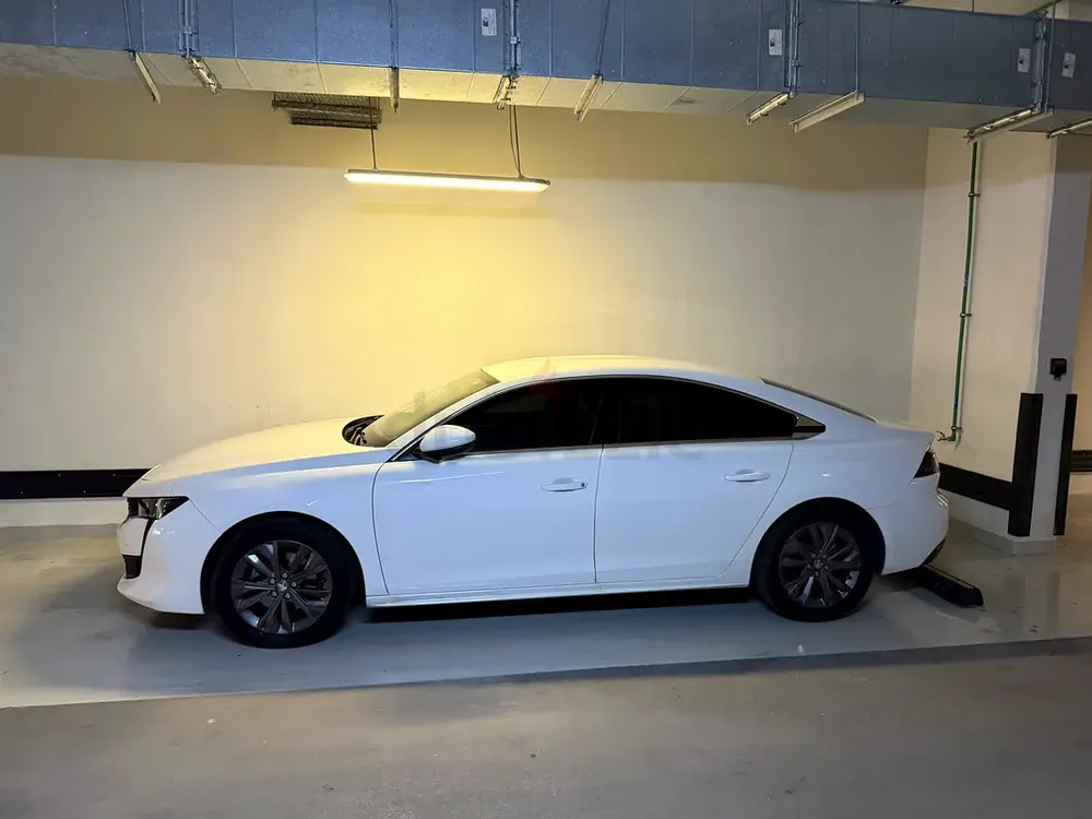 Peugeot 508 Active 2020 GCC Specs - Excellent Condition - Image 5