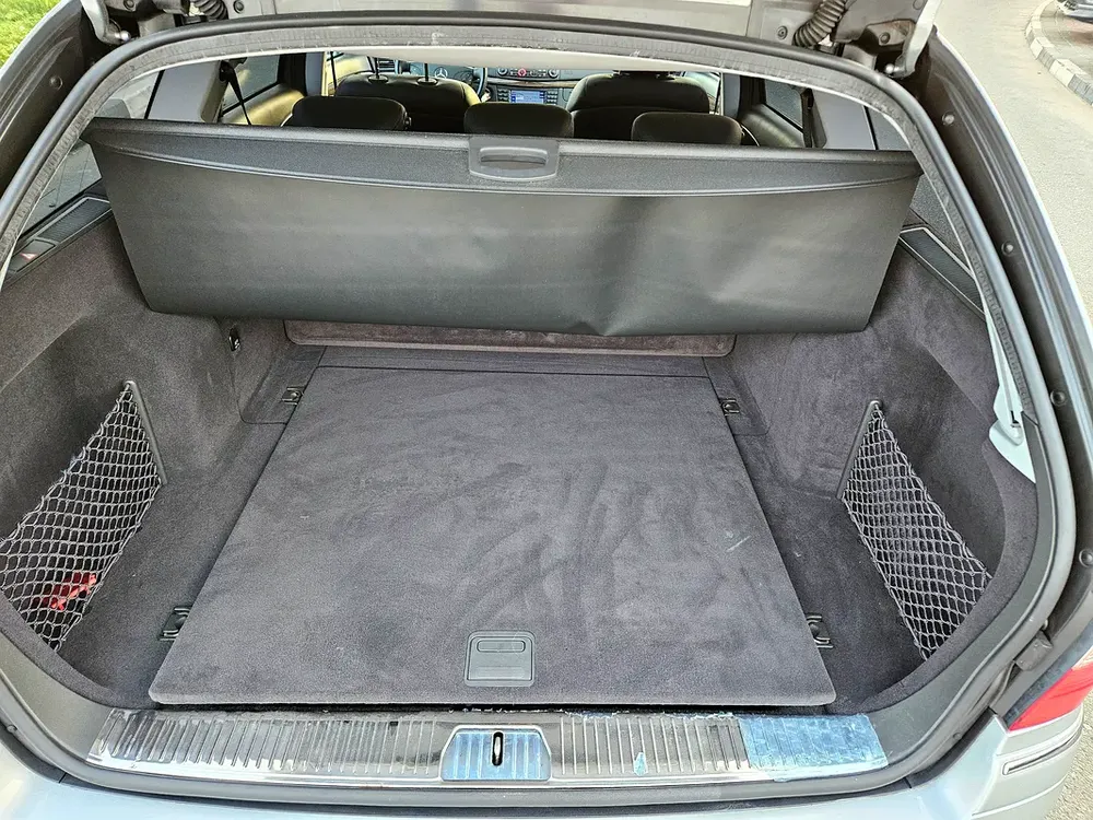 Mercedes-Benz E-Class E 350 2006 | Japanese Specs | Pristine Condition - Image 10