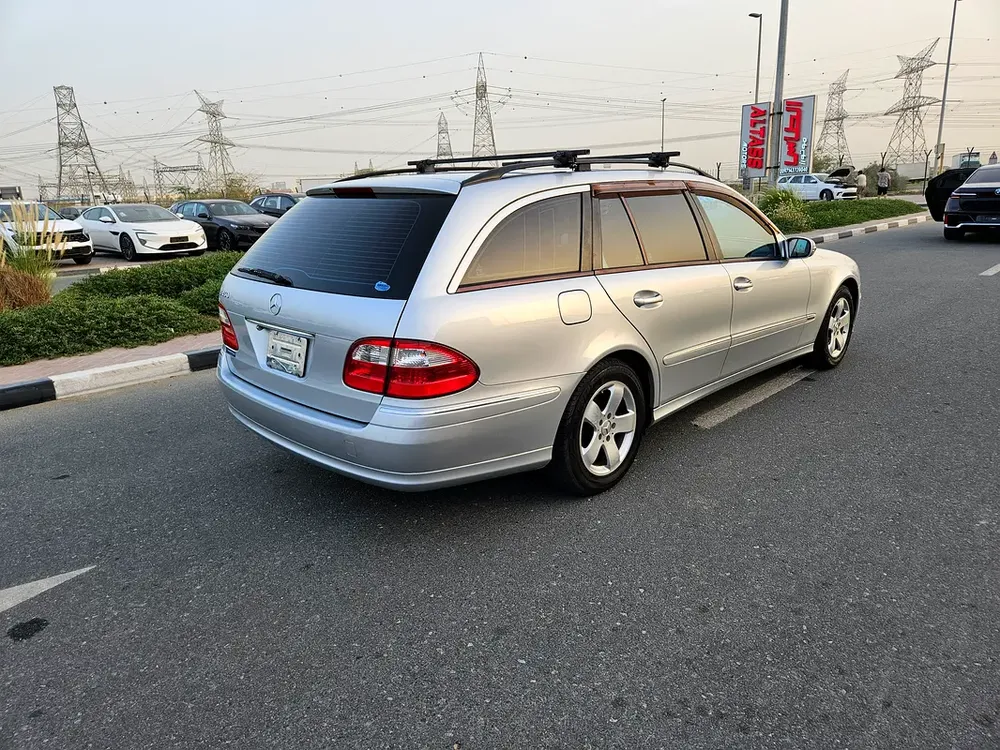 Mercedes-Benz E-Class E 350 2006 | Japanese Specs | Pristine Condition - Image 6