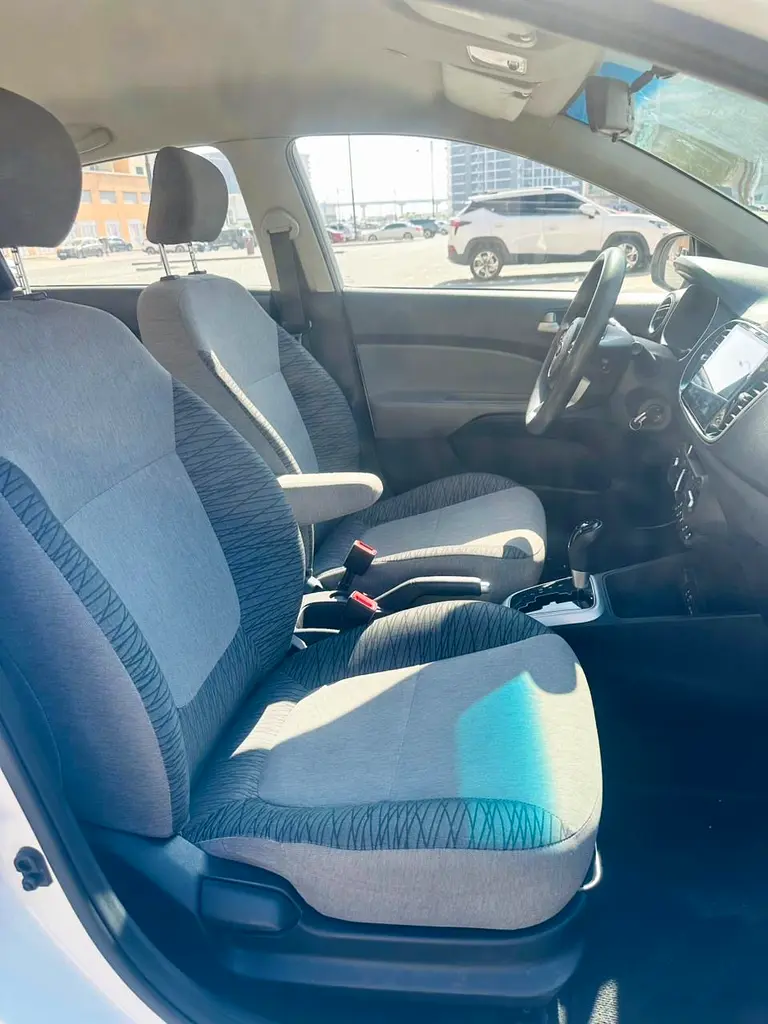 Kia pegas 2020 Mid Option GCC - Image 13