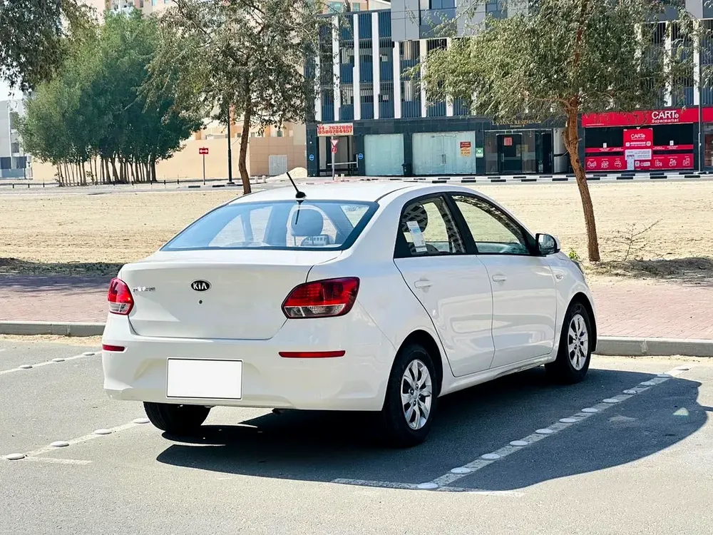 Kia pegas 2020 Mid Option GCC - Image 6