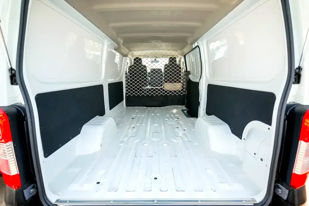 Urvan | Manual | Standard Roof Delivery Van | GCC Specs | Ref#N34808 - Image 7