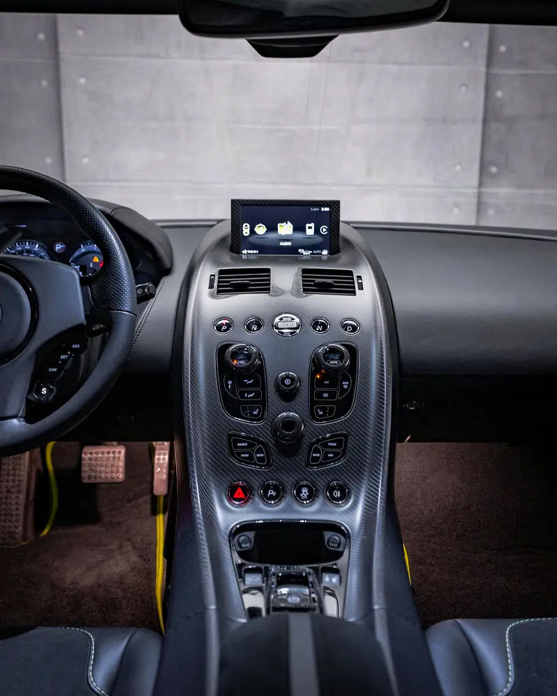 Aston Martin Rapide AMR, GCC Specs, Low Mileage, Fully Original - Image 10