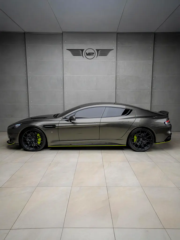 Aston Martin Rapide AMR, GCC Specs, Low Mileage, Fully Original - Image 4