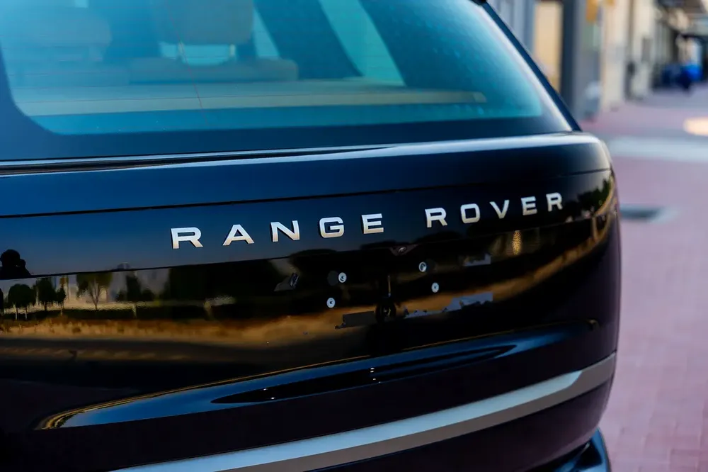 2025 Land Rover Range Rover SE - GCC Specs - Brand New - Image 11
