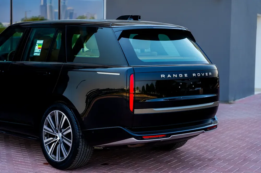2025 Land Rover Range Rover SE - GCC Specs - Brand New - Image 6