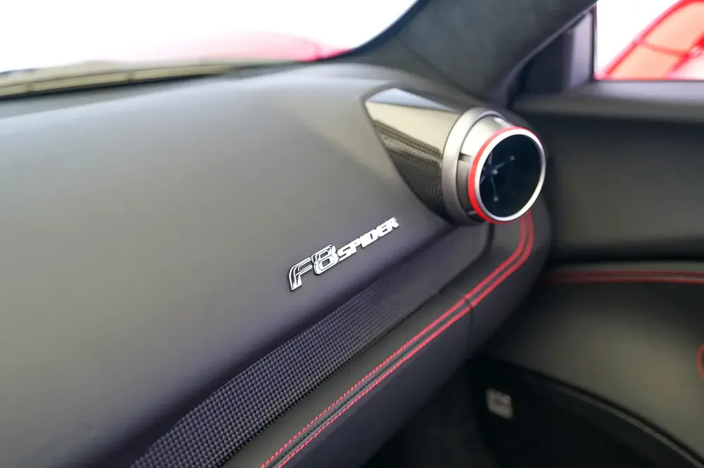 SERVICE CONTRACT TILL 2030 | CARBON INTERIOR | F8 SPIDER - Image 13