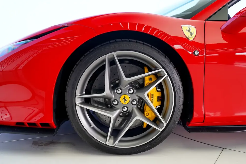 SERVICE CONTRACT TILL 2030 | CARBON INTERIOR | F8 SPIDER - Image 6