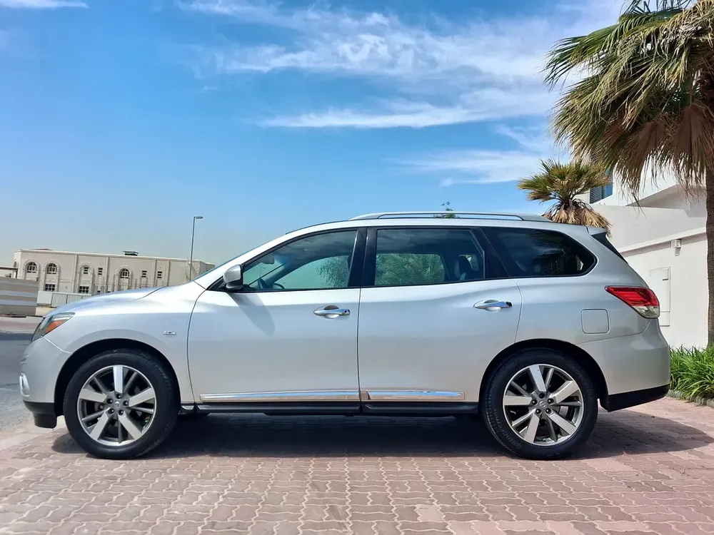 Nissan Pathfinder SV 2013 GCC Specs - Image 4