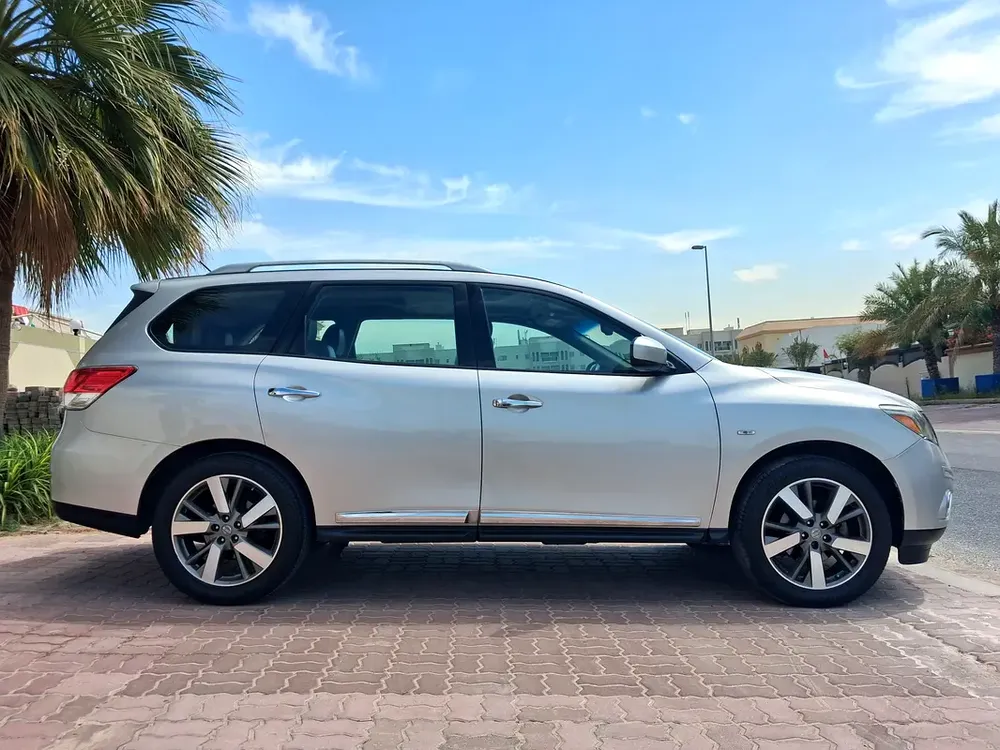 Nissan Pathfinder SV 2013 GCC Specs - Image 9