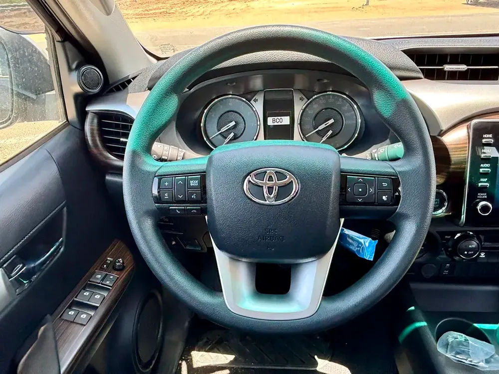 Toyota Hilux SR5 2026 - GCC Specs - Brand New! - Image 10