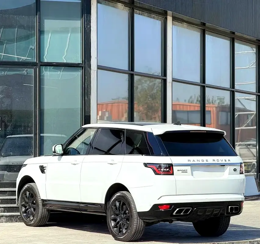 Land Rover Range Rover Vogue 2016 - American Specs - Low Mileage - Clean Condition - Image 12