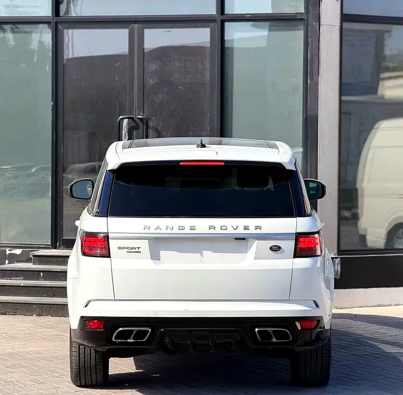 Land Rover Range Rover Vogue 2016 - American Specs - Low Mileage - Clean Condition - Image 14